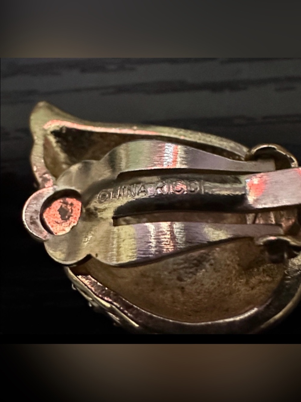 Nina Ricci shell/spiral design cli VINTAGE - Picture 3 of 4